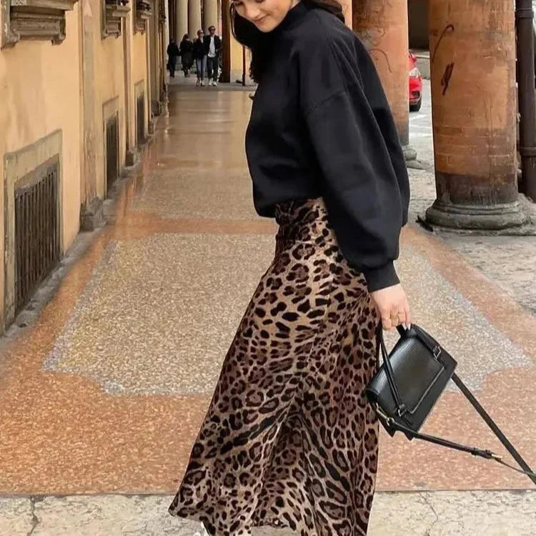 Women’s Leopard Print Skirt