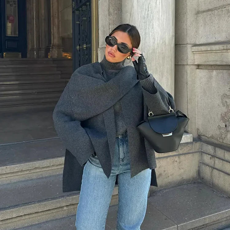 Elegant Cape Jacket – Timeless and Stylish Outerwear for Women