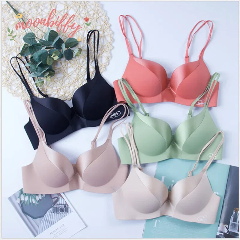 Seamless Sexy Deep V Push-Up Bra - Comfortable Women’s Wireless Bralette with 3/4 Cup Design and Breathable Fabric