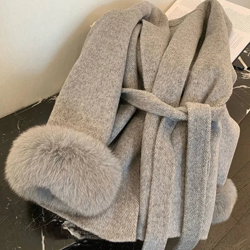 Elegant Fur Cuff Tweed Coat for Women – Luxury Winter Fashion
