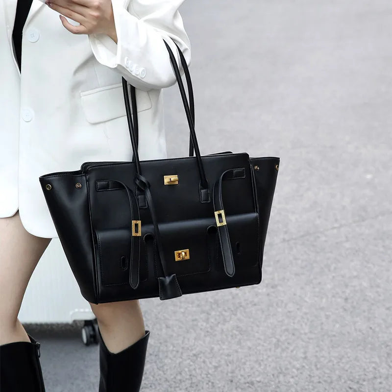 Elegant Leather Lock Tote Bag – Secure and Stylish Women’s Handbag
