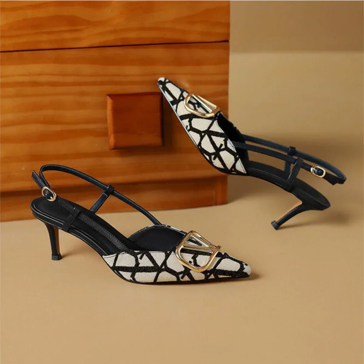 Elegant Women’s French Pointed Toe Sandals for Chic Summer Style