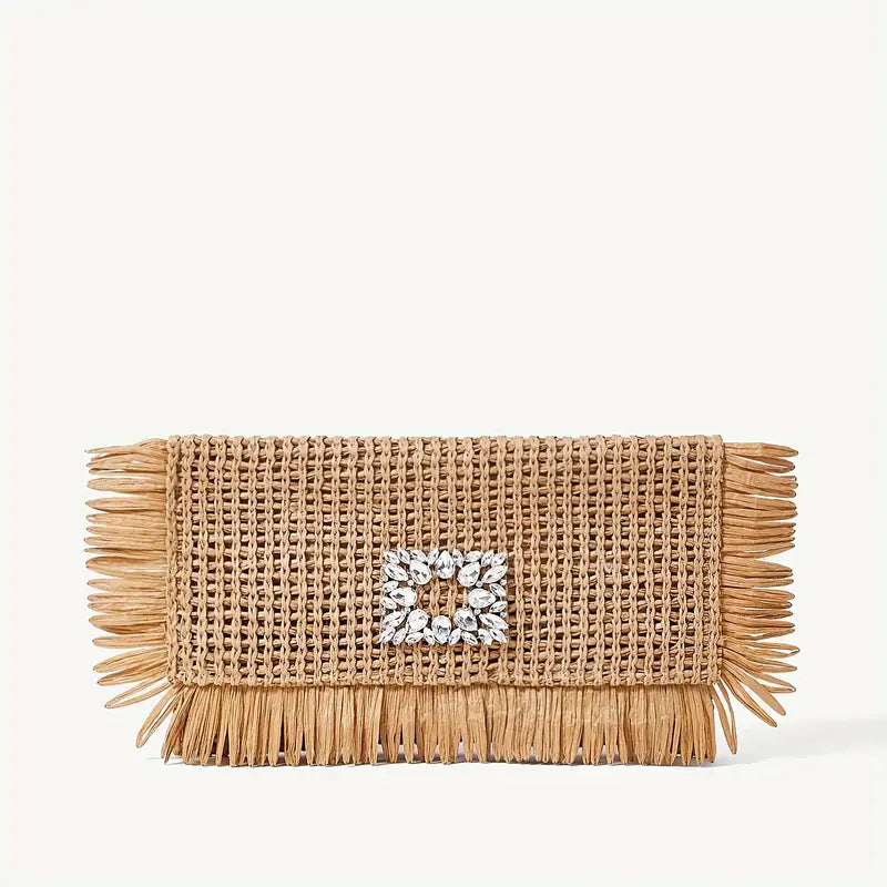 Crystal Fringe Straw Clutch – Sparkling Rhinestone Details on Boho-Inspired Evening Bag