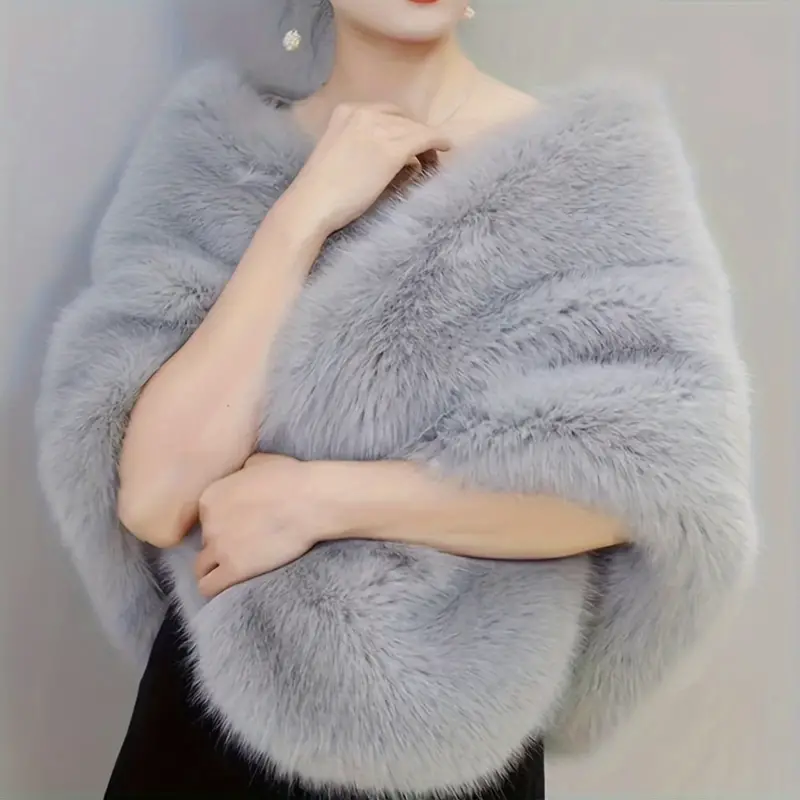 Elegant Faux Fur Shawl – Luxurious Winter Accessory for Women