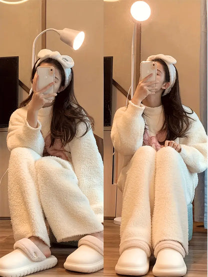 Women’s Butterfly Coral Fleece Pajama Set