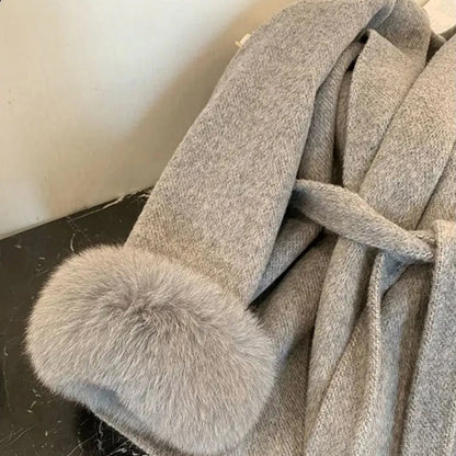 Elegant Fur Cuff Tweed Coat for Women – Luxury Winter Fashion