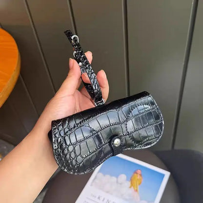 Elegant Leather Lock Tote Bag – Secure and Stylish Women’s Handbag