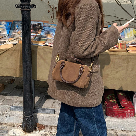 Trendy Faux Suede Shoulder Bag – Soft, Stylish Women’s Crossbody Purse