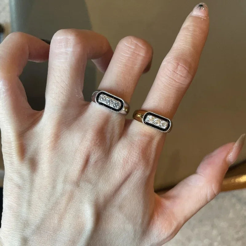 Retro Black Enamel Crystal Ring - Silver 925 Layered Style Ring with Inlaid Crystals for Women