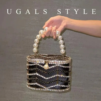 Crystal Pearl Clutch – Luxurious Evening Bag with Pearls and Sparkling Crystals