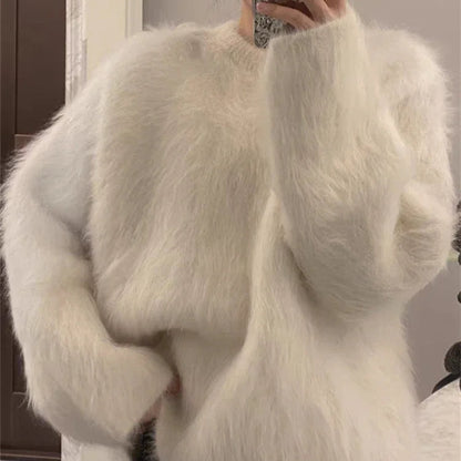 Oversize Winter Knit Sweater - Women's Long Sleeve Pullover with Loose Knit Design for Winter Fashion