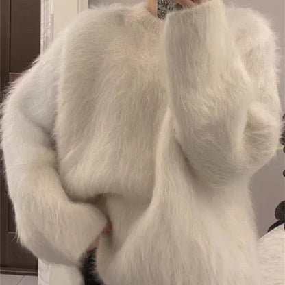 Oversize Winter Knit Sweater - Women's Long Sleeve Pullover with Loose Knit Design for Winter Fashion