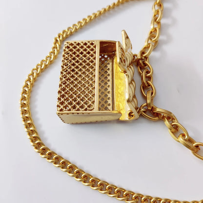 Luxury Tassel Gold Chain Belt – Stylish Women’s Gold Accessory