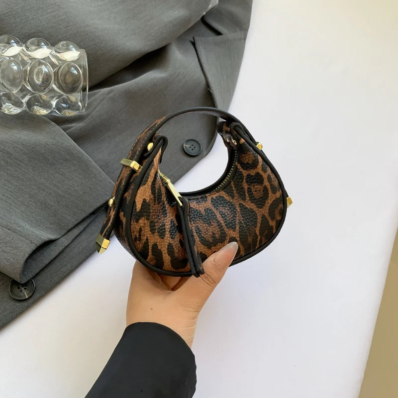 Mini Leopard Crossbody Bag – Trendy Animal Print Shoulder Bag for Women