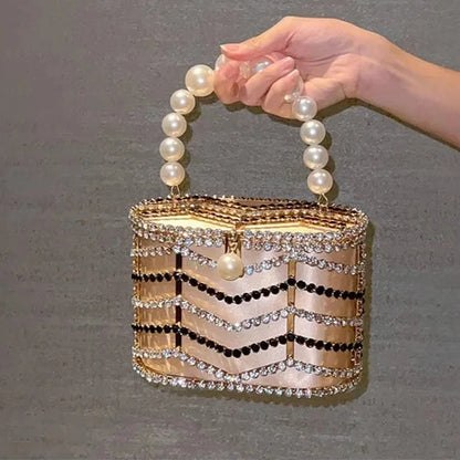 Crystal Pearl Clutch – Luxurious Evening Bag with Pearls and Sparkling Crystals