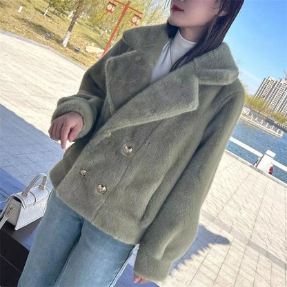 Elegant Mink Fur Short Coat – Women's Stylish and Warm Winter Outerwear