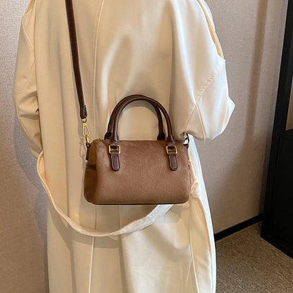 Trendy Faux Suede Shoulder Bag – Soft, Stylish Women’s Crossbody Purse