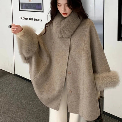 Elegant Women’s Fox Fur Wool Cape Shawl with Luxurious Fur Trim