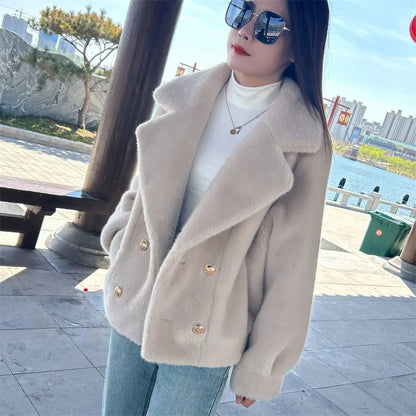 Elegant Mink Fur Short Coat – Women's Stylish and Warm Winter Outerwear