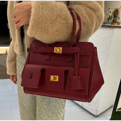 Elegant Leather Lock Tote Bag – Secure and Stylish Women’s Handbag