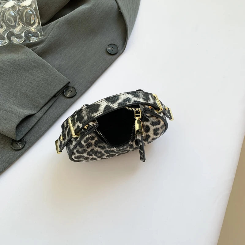 Mini Leopard Crossbody Bag – Trendy Animal Print Shoulder Bag for Women
