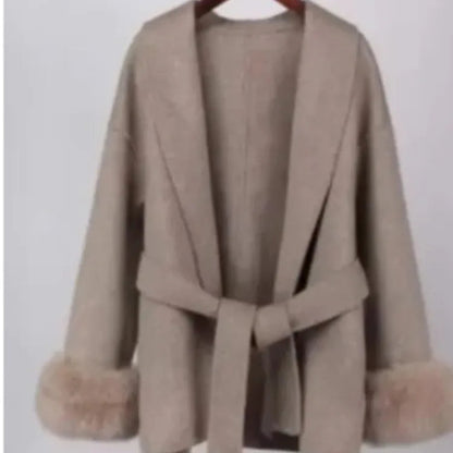 Stay chic and cozy with the [HAIBE] Fashionable Minimalist Lace-Up Cloak Style—a perfect blend of elegance and warmth for autumn and winter.