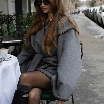 Women’s Stylish Lace-Up V-Neck Jacket – Trendy and Adjustable Lightweight Outerwear