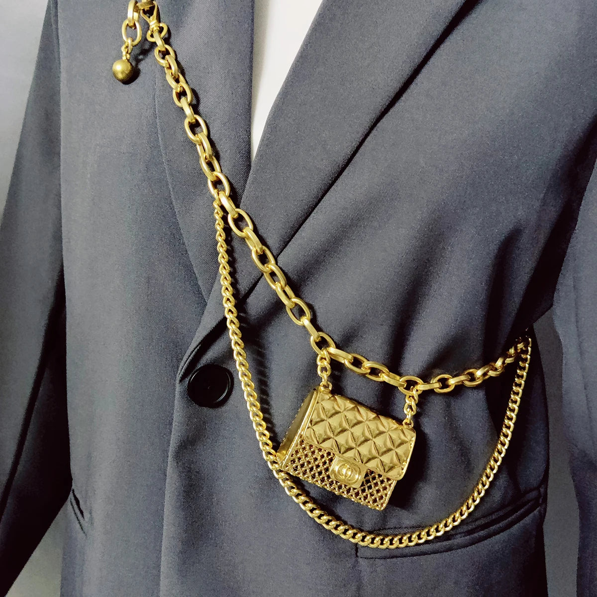 Luxury Tassel Gold Chain Belt – Stylish Women’s Gold Accessory