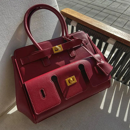 Elegant Leather Lock Tote Bag – Secure and Stylish Women’s Handbag