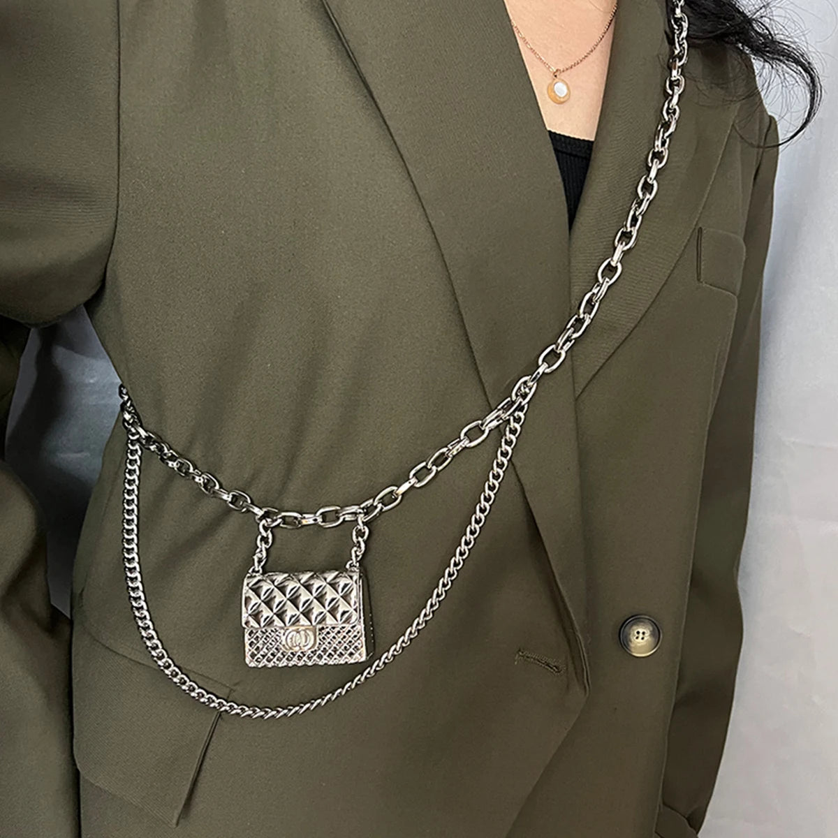 Luxury Tassel Gold Chain Belt – Stylish Women’s Gold Accessory