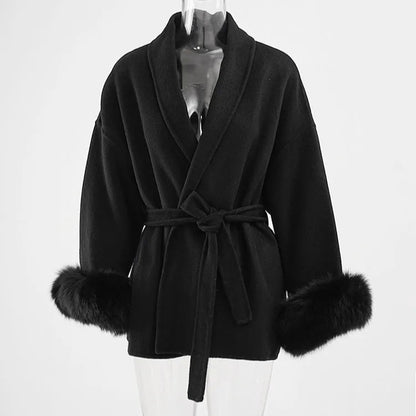 Stay chic and cozy with the [HAIBE] Fashionable Minimalist Lace-Up Cloak Style—a perfect blend of elegance and warmth for autumn and winter.