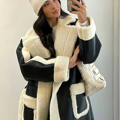 Chic Contrast Lamb Wool Coat - Loose Fit, Versatile Street Style Autumn Outerwear for Women 2024