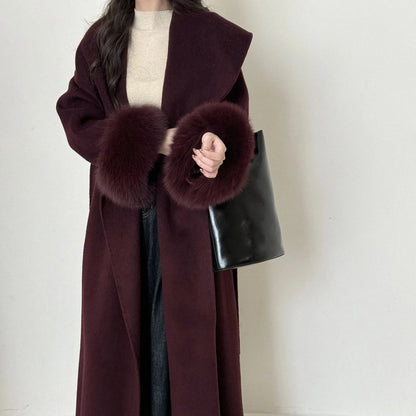 Stay chic and cozy with the [HAIBE] Fashionable Minimalist Lace-Up Cloak Style—a perfect blend of elegance and warmth for autumn and winter.