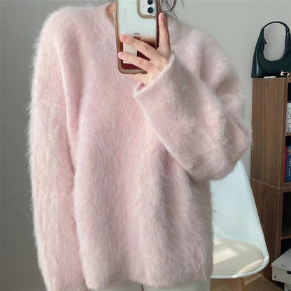 Oversize Winter Knit Sweater - Women's Long Sleeve Pullover with Loose Knit Design for Winter Fashion