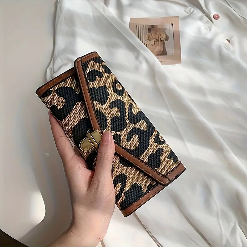 Stylish Leopard Print Wallet – Trendy Women’s Compact Purse with Card Slots